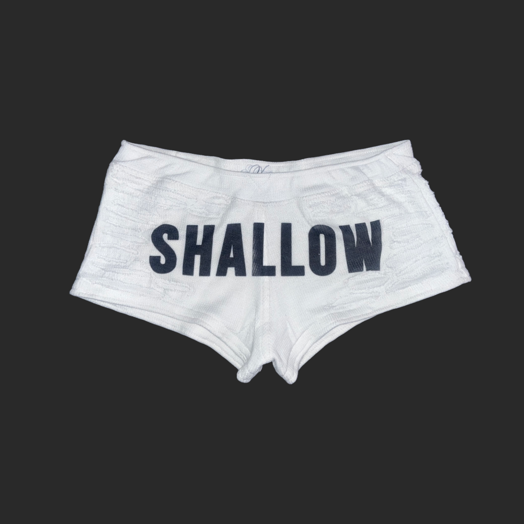 SHALLOW/HOLLOW distressed micro short